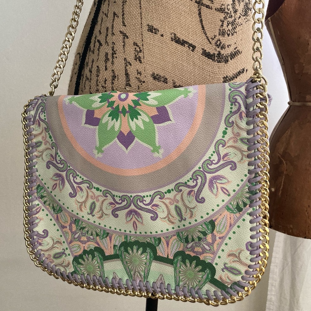 Beautiful Eva Mendez handbag